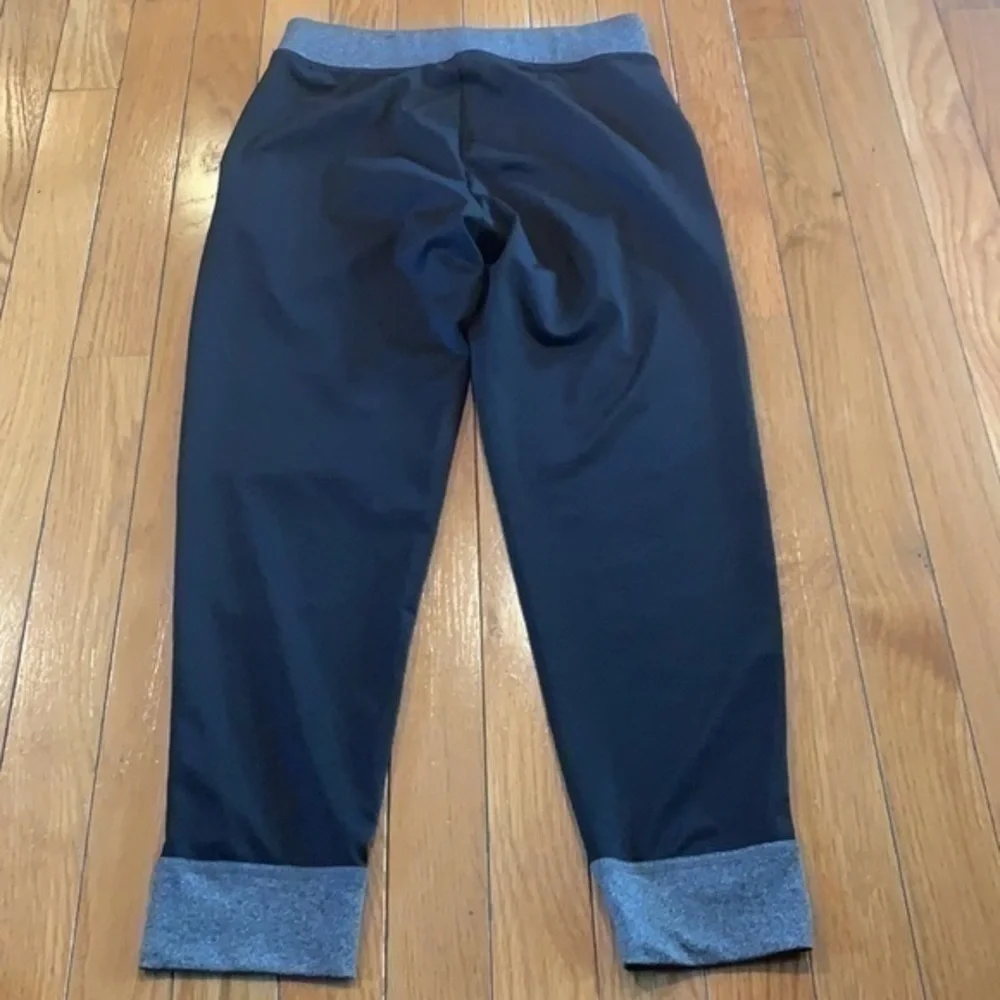 Justice Crop Cropped Athletic Pants Girls Size 10 Logo Black & Gray